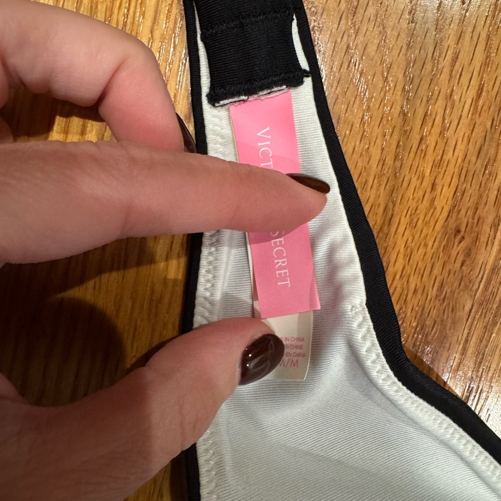 Black and White Bandeau Bikini Top - Picture 3 of 3